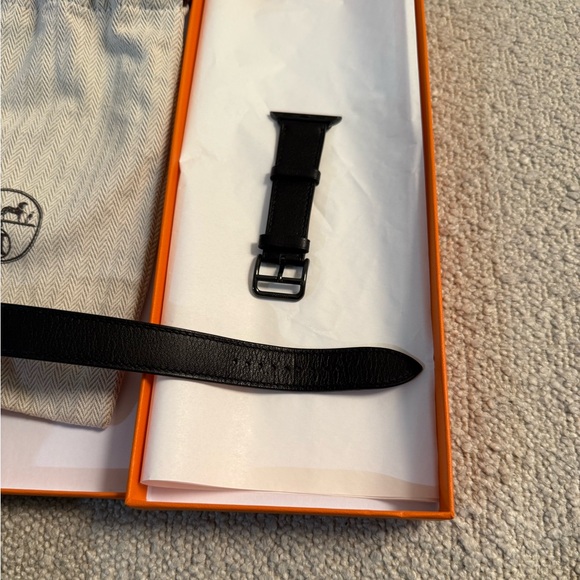 Hermès Double Tour Attelage Apple Watch Leather Band (Black) - Picture 8 of 10